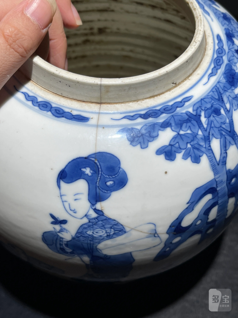 清康熙 青花四妃十六子纹罐 - 图17